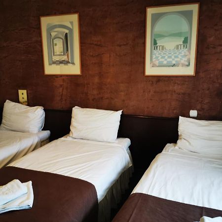 Garni Hotel Oasis Belgrad Exterior foto