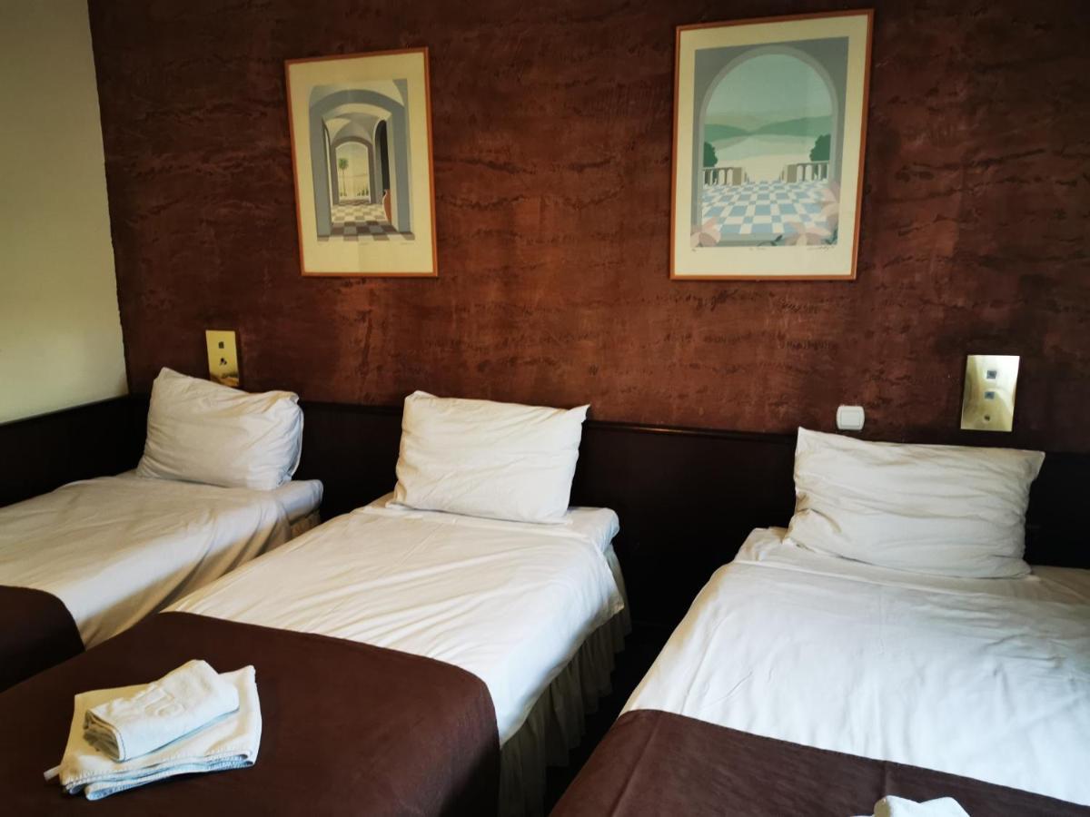 Garni Hotel Oasis Belgrad Exterior foto
