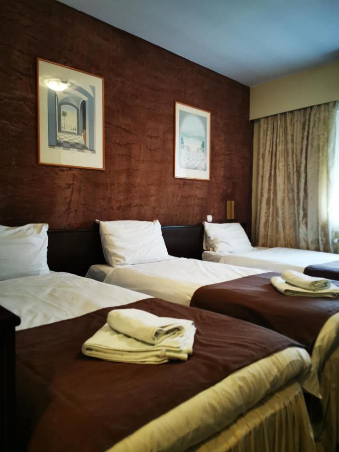 Garni Hotel Oasis Belgrad Exterior foto