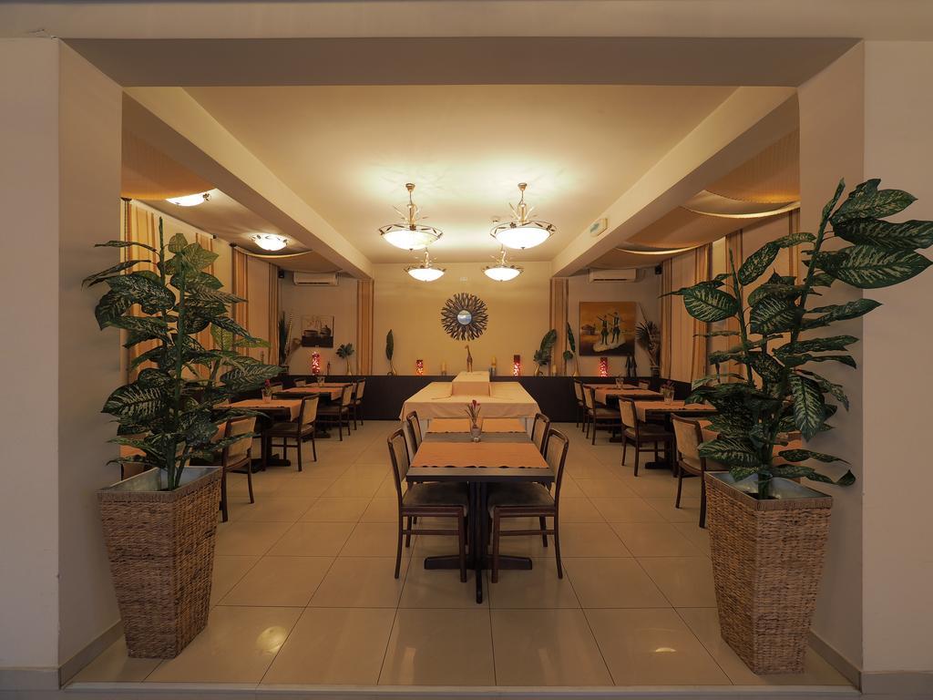 Garni Hotel Oasis Belgrad Exterior foto