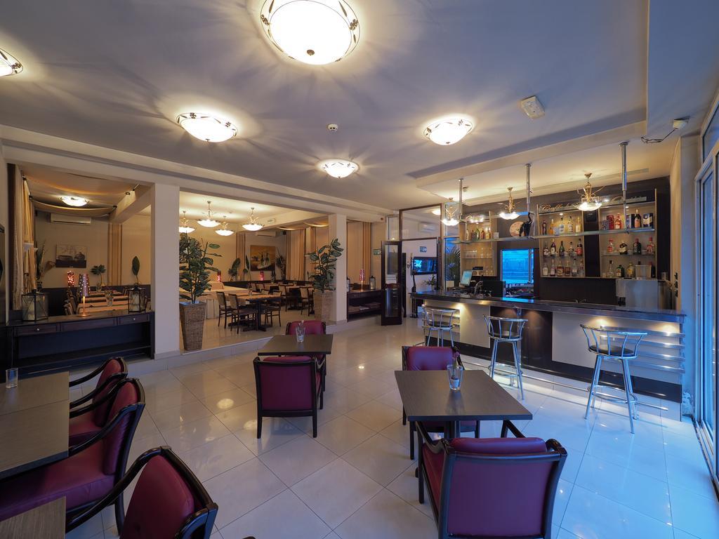 Garni Hotel Oasis Belgrad Exterior foto