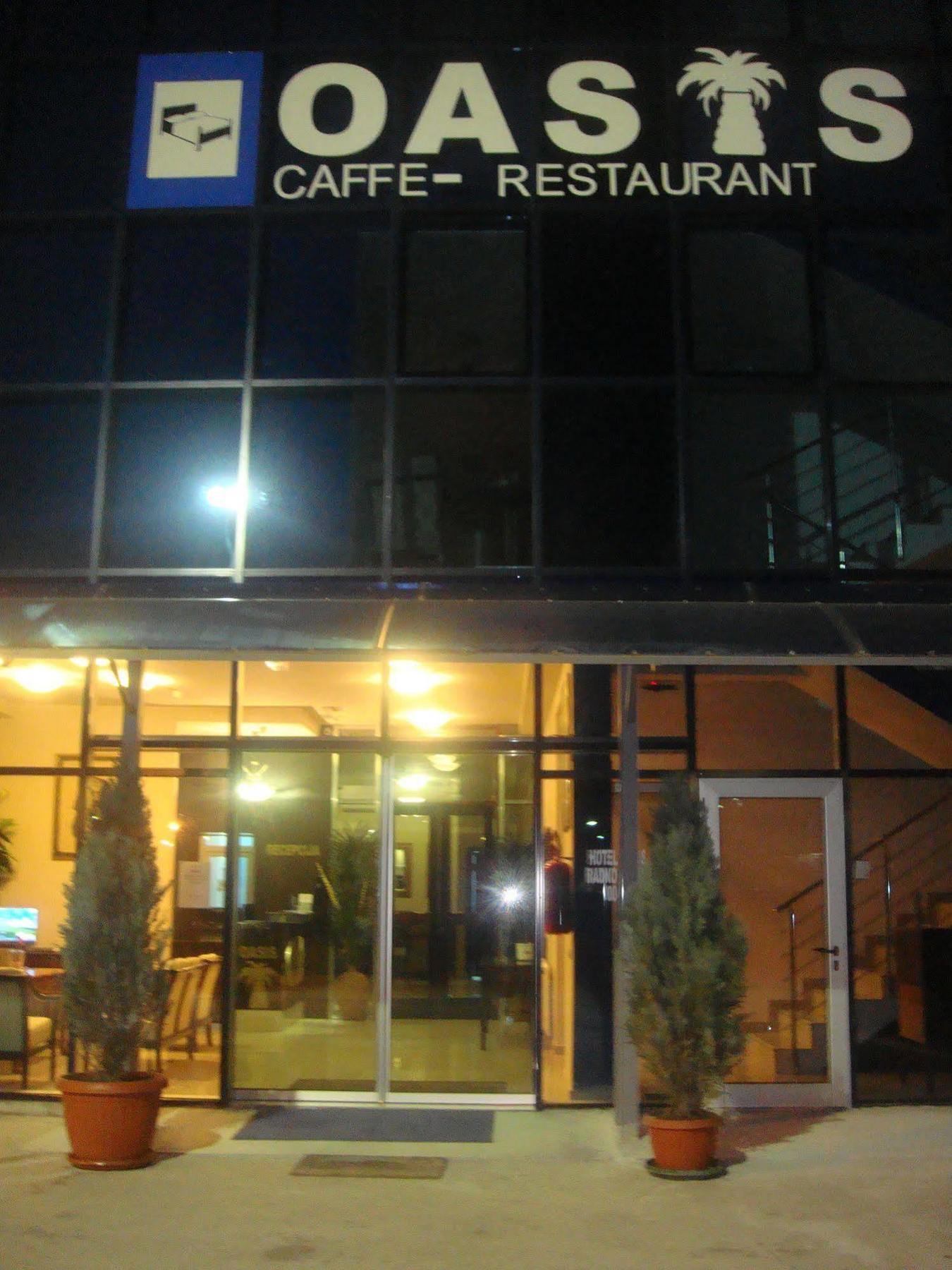 Garni Hotel Oasis Belgrad Exterior foto